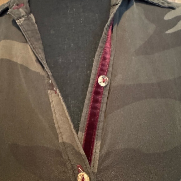 Johnny Was camoflouge and velvet details. Beautifull almost brand new top. - Picture 2 of 4